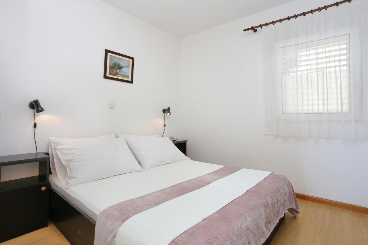 Apartments By The Sea Rastici, Ciovo - 11723 โตรกีร์ ภายนอก รูปภาพ